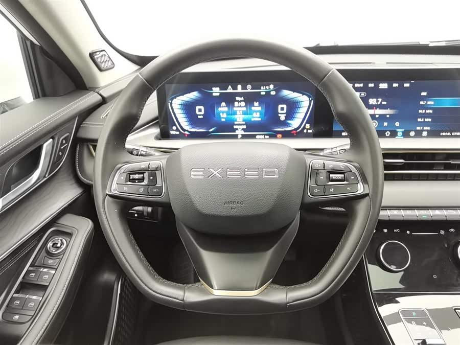 Exceed Chasing Wind C-DM 2022 صورة سيارة #12