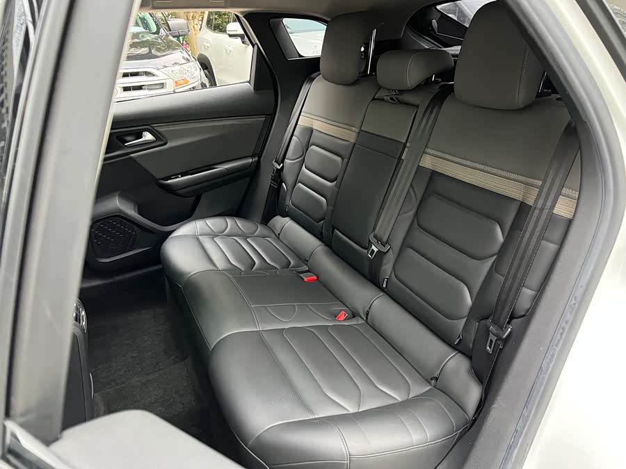 Citroen C5 X 2021 car image #12