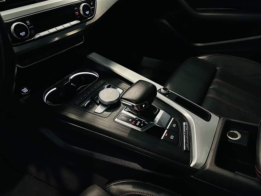 Audi A4L 2017 car image #12