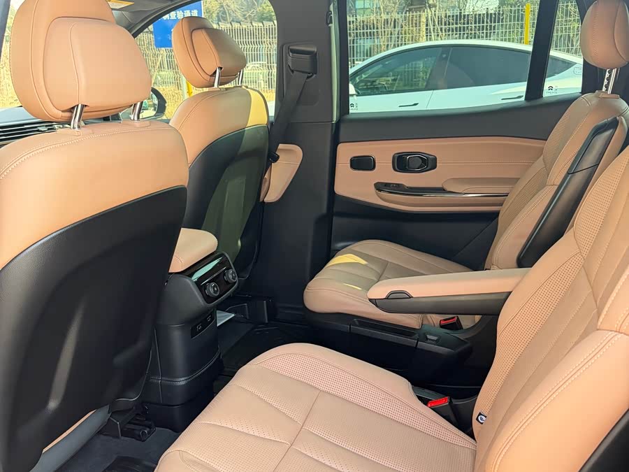 NIO ES8 2021 изображение автомобиля #12