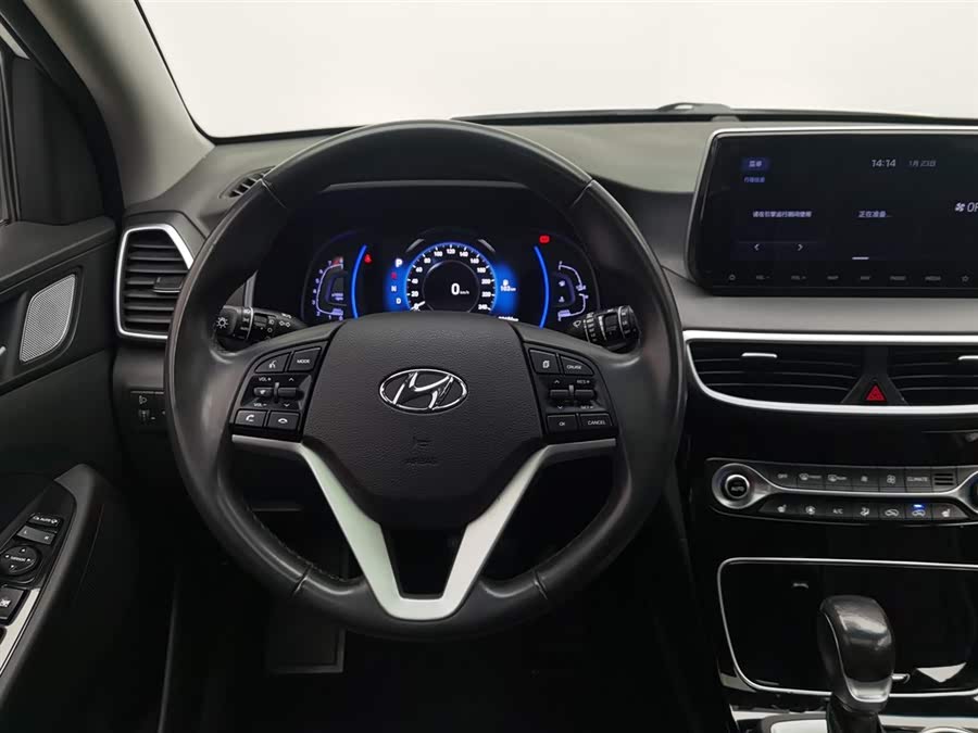 Hyundai Tucson 2020 car image #12