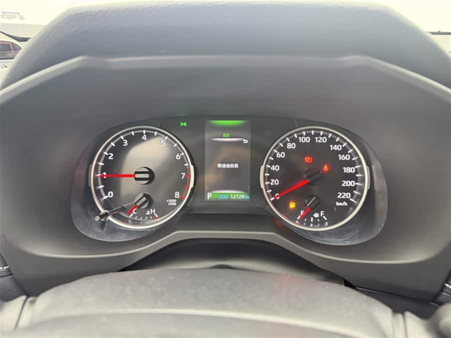 Toyota RAV4 2022 car image #12