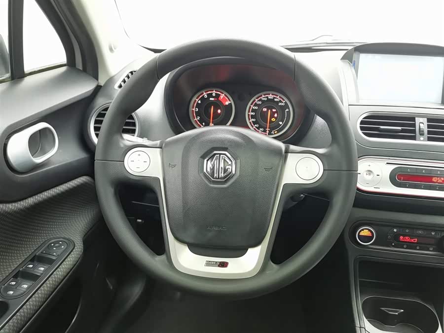 MG 3 2016 car image #12