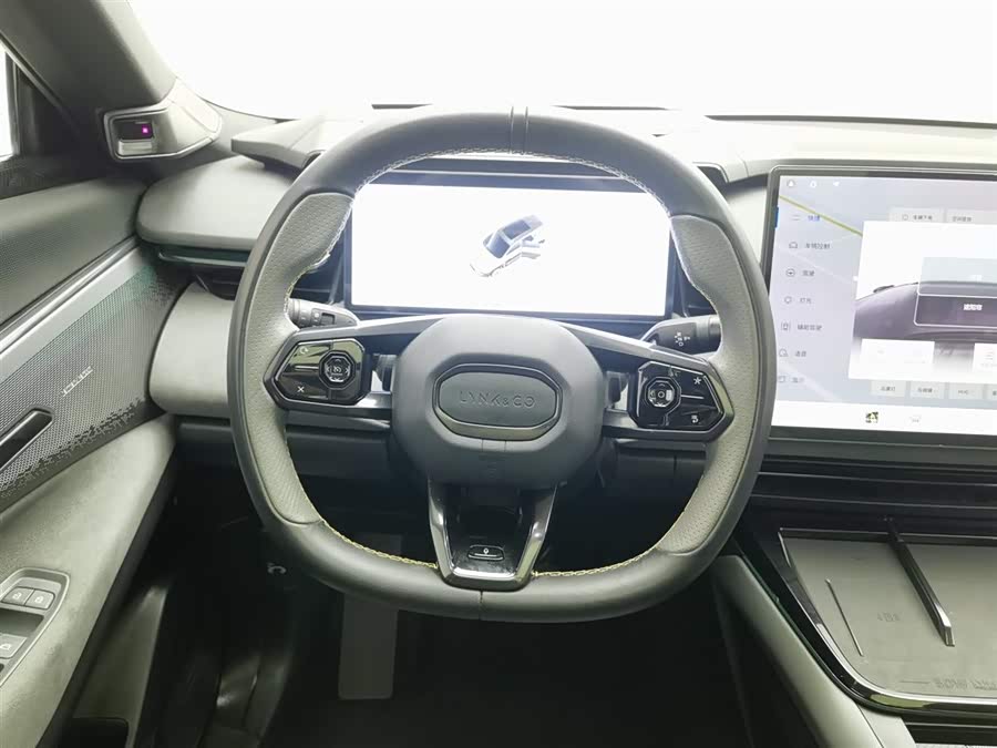 Lynk & Co 08 EM-P 2023 car image #12