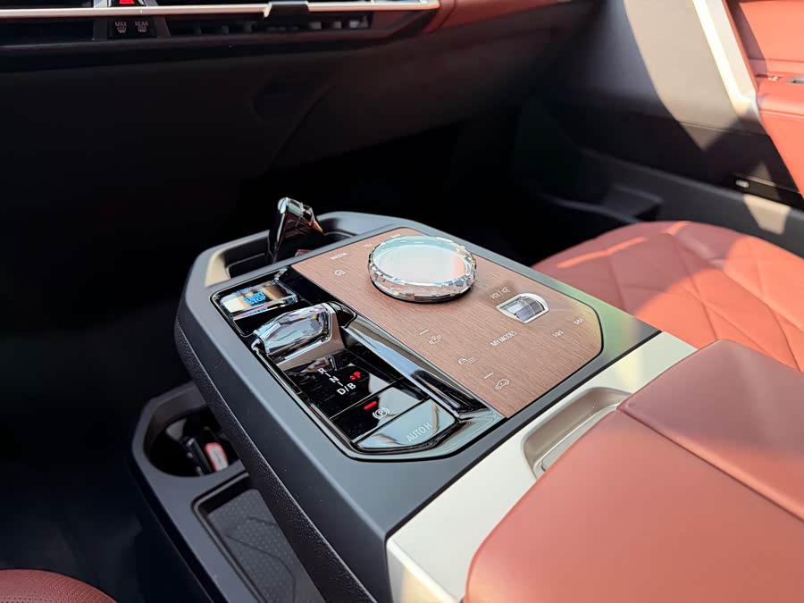 BMW iX M60 2023 #12 BMW iX M60 2023 car image #12