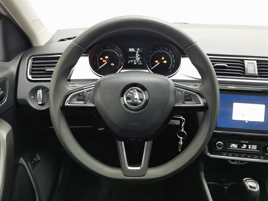 Skoda Rapid 2020 immagine di auto #12