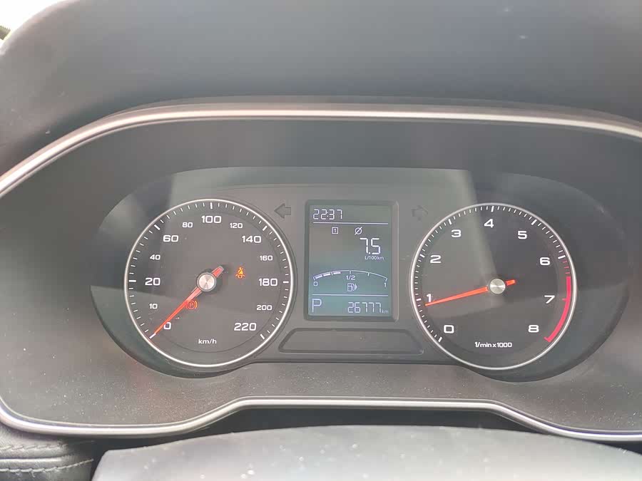 Roewe RX3 2019 car image #12