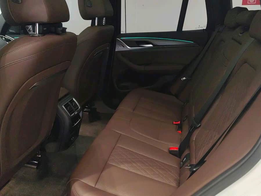 BMW X3 2024 immagine di auto #12