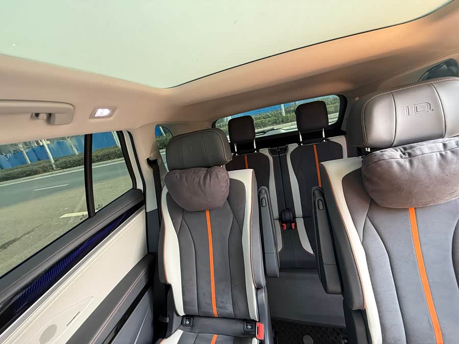 Volkswagen ID.6 Crozz 2024 immagine di auto #12