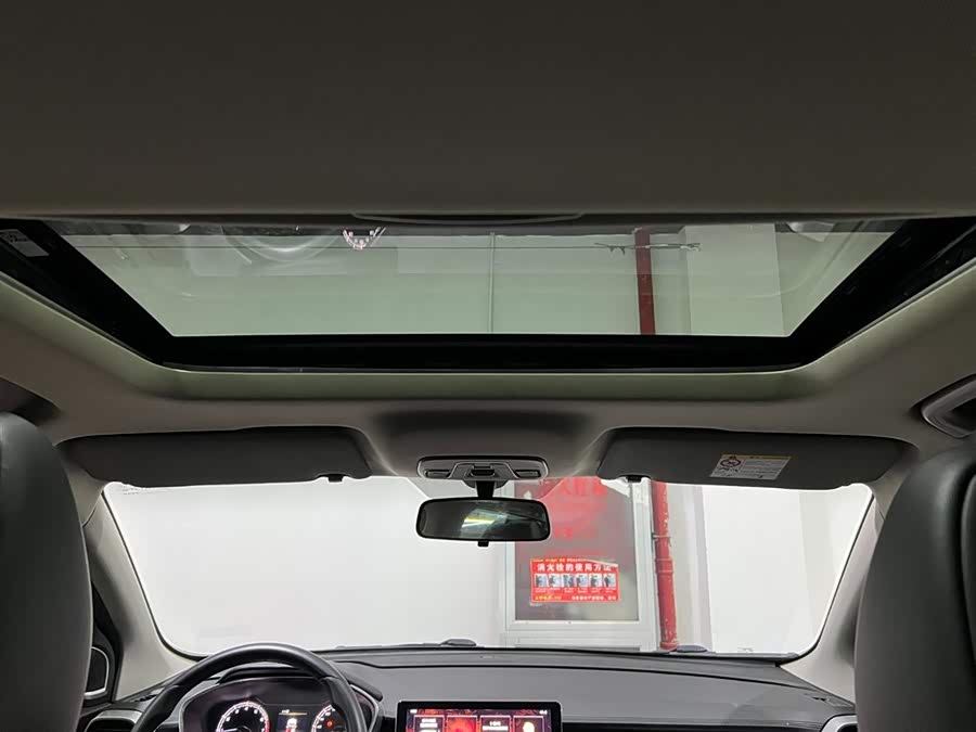 GEELY Coolray 2021 car image #12
