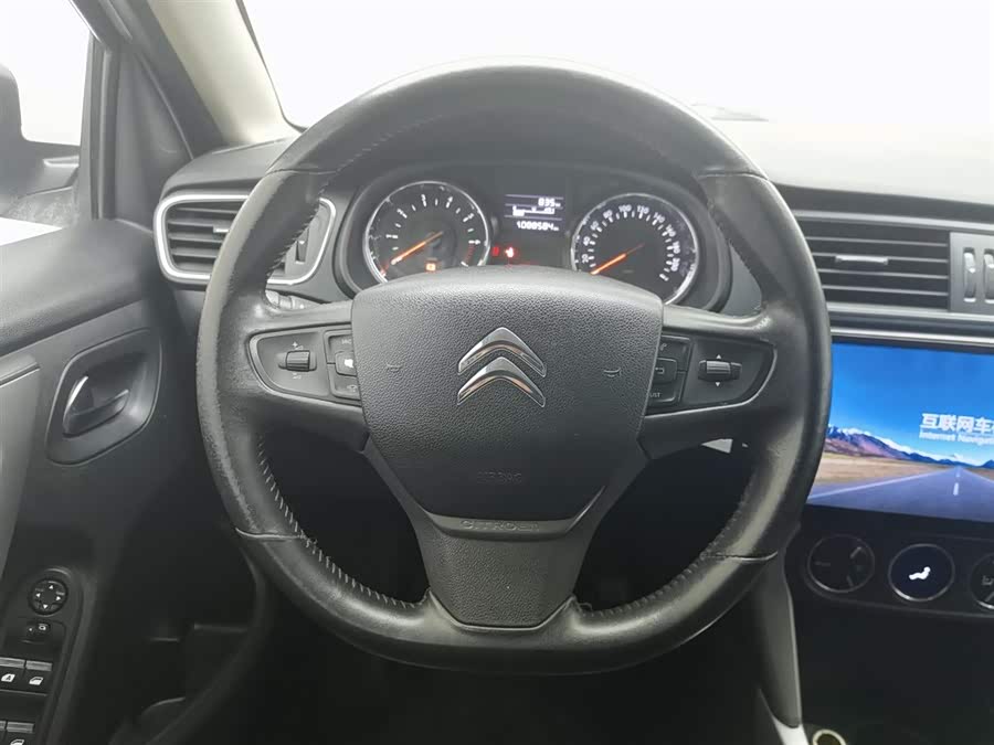 Citroen C3-XR 2015 car image #12
