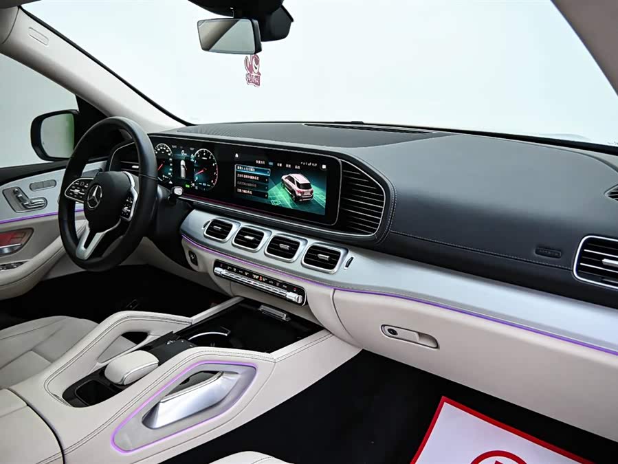 Mercedes-Benz GLE Class 2023 car image #12