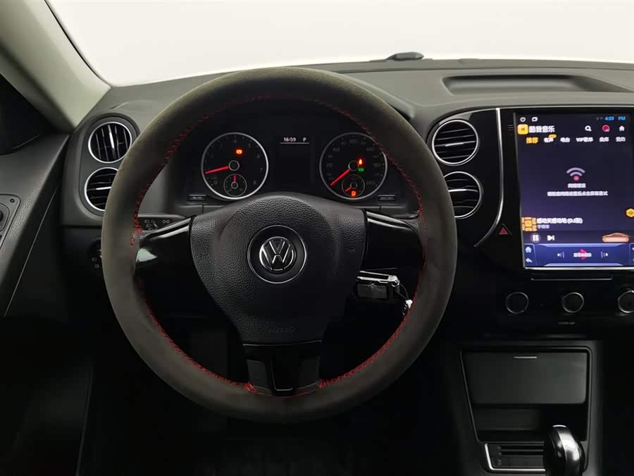 Volkswagen Tiguan 2019 car image #12