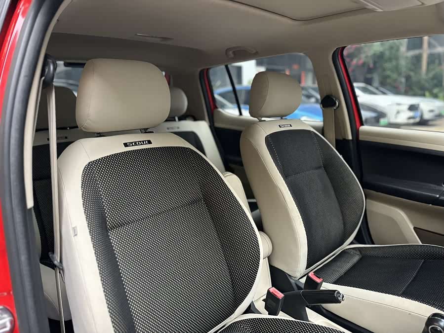 Skoda Fabia 2017 image de voiture #12