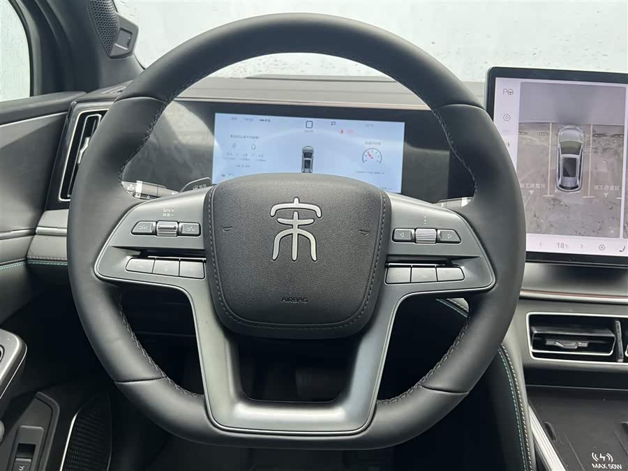 BYD SongL DM-i 2025 #12 BYD SongL DM-i 2025 car image #12