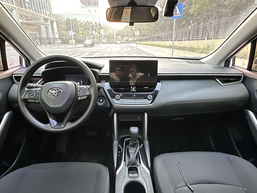 Toyota Corolla Cross 2025 immagine di auto #12