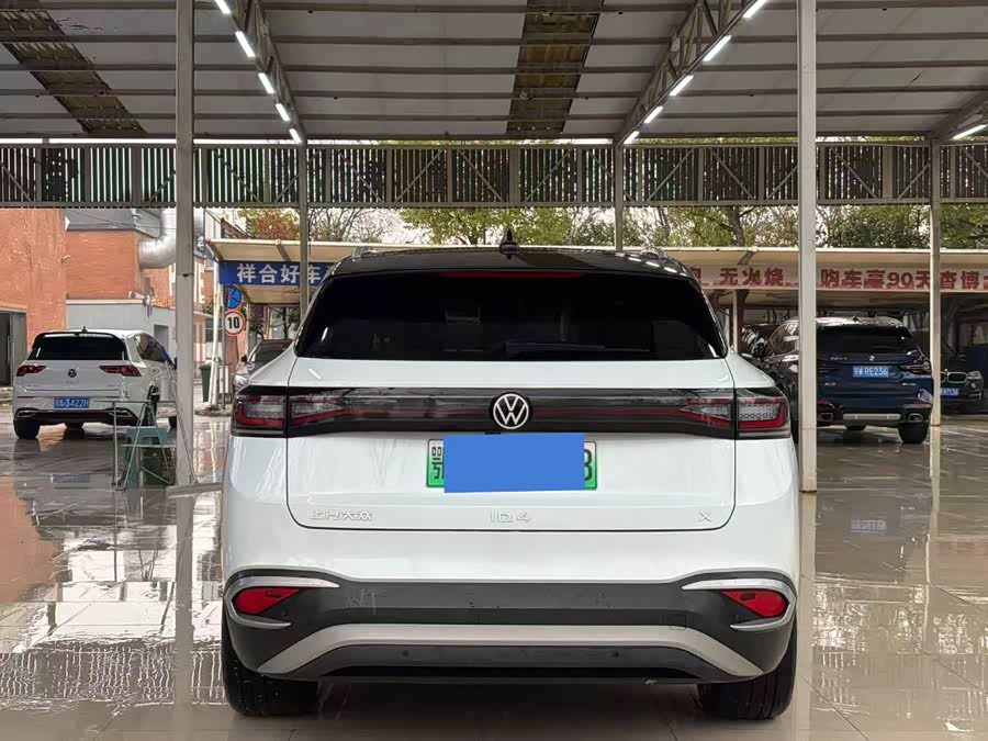 Volkswagen ID.4 X 2022 immagine di auto #12