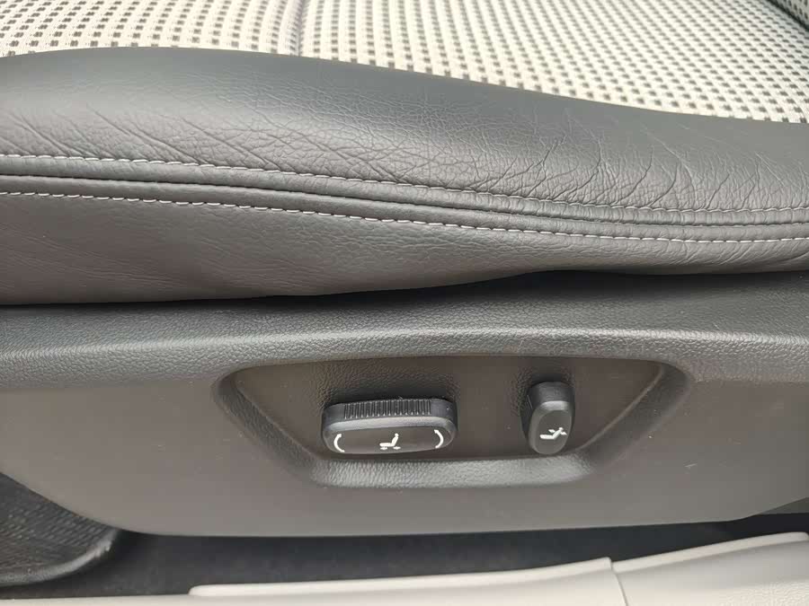 Chevrolet Captiva 2013 #12 Chevrolet Captiva 2013 car image #12