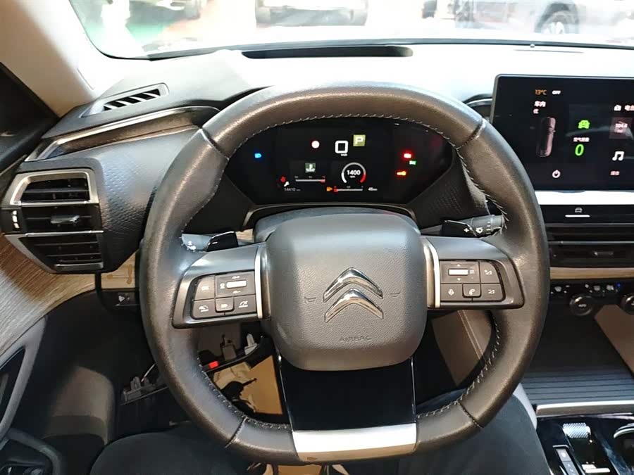 Citroen C5 X 2022 car image #12