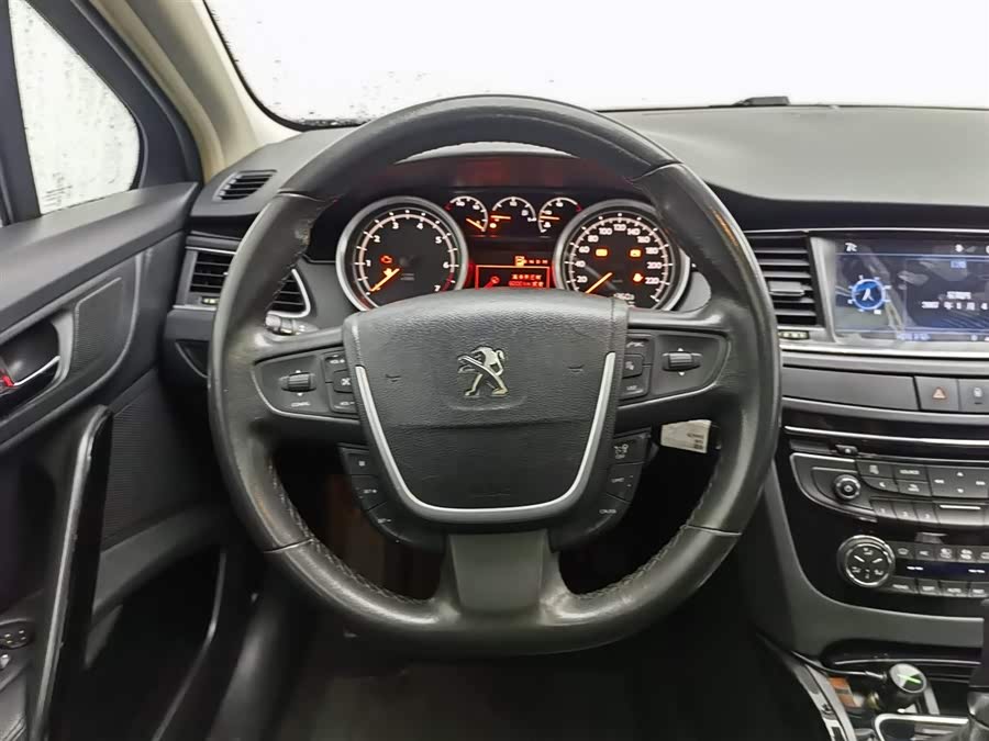 Peugeot 508 2013 car image #12