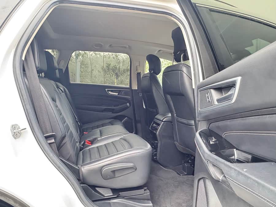 Ford Edge 2018 car image #12