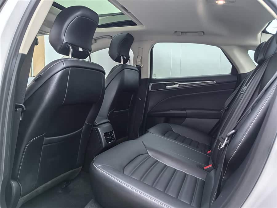 Ford Mondeo 2021 #12 Ford Mondeo 2021 car image #12