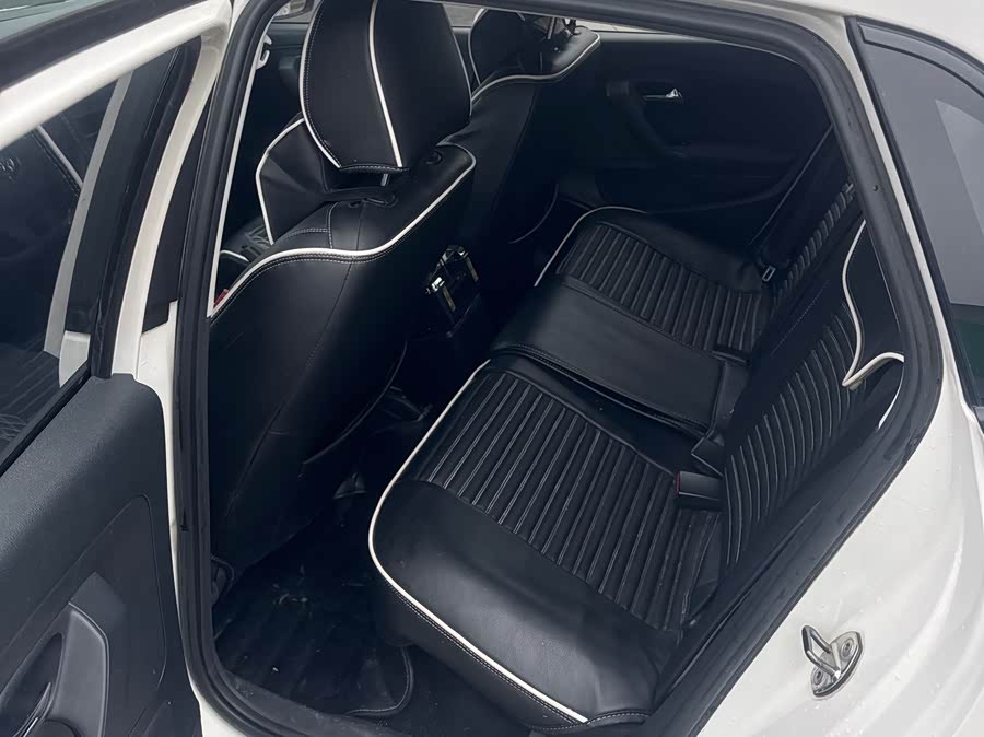 Volkswagen Polo 2016 imagen de coche #12