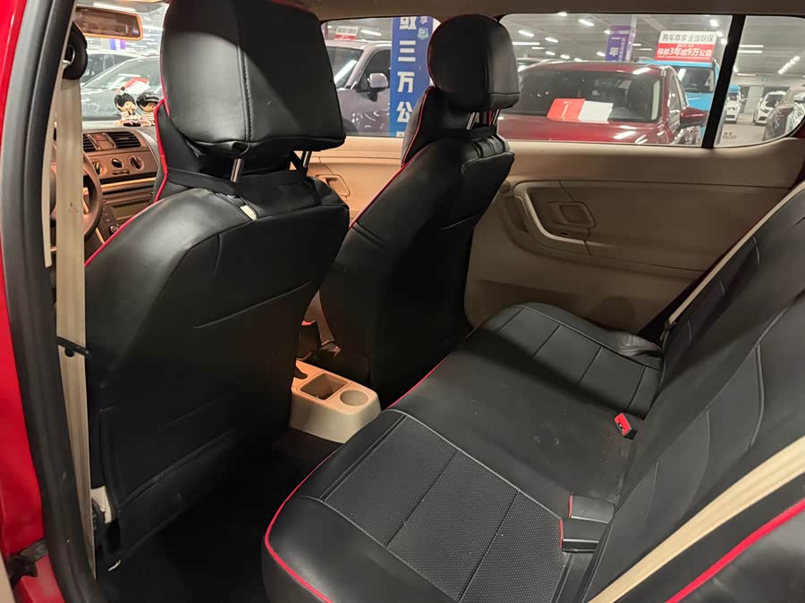 Skoda Fabia 2014 immagine di auto #12