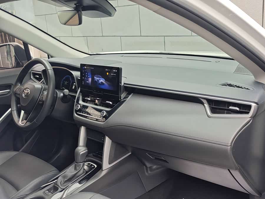 Toyota Frontlander 2023 car image #12