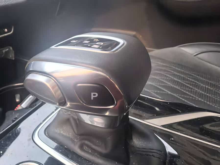 HongQi HS5 2022 #12 HongQi HS5 2022 car image #12