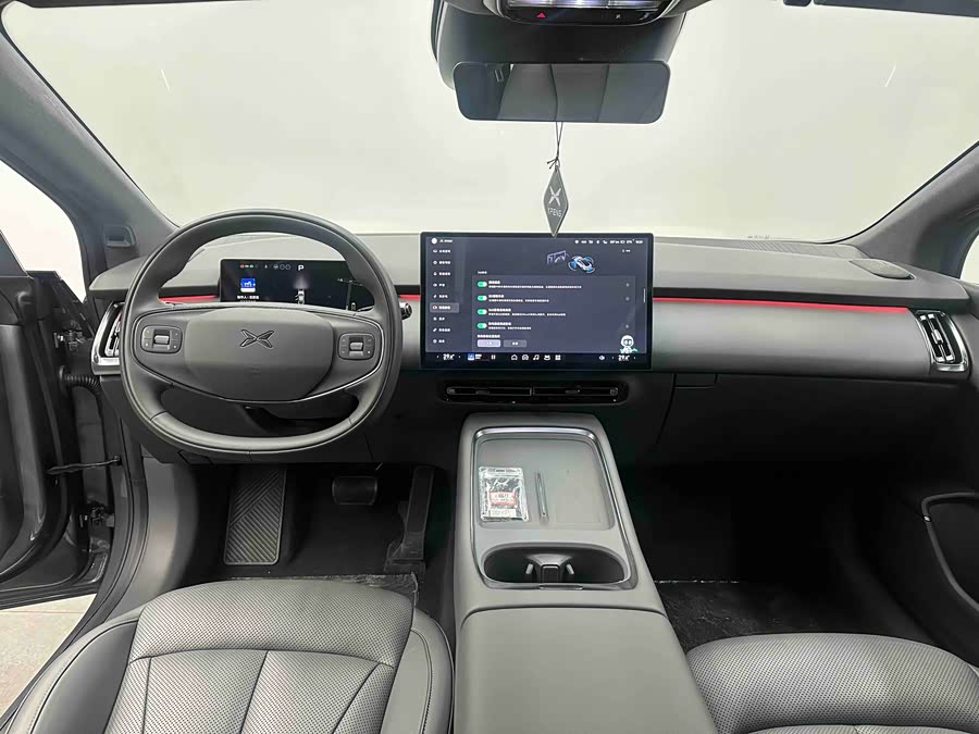 Xpeng P7+ 2025 car image #12