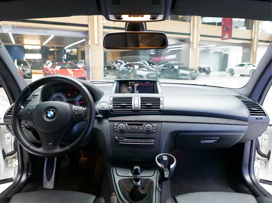 BMW 1 Series M 2012 car image #12