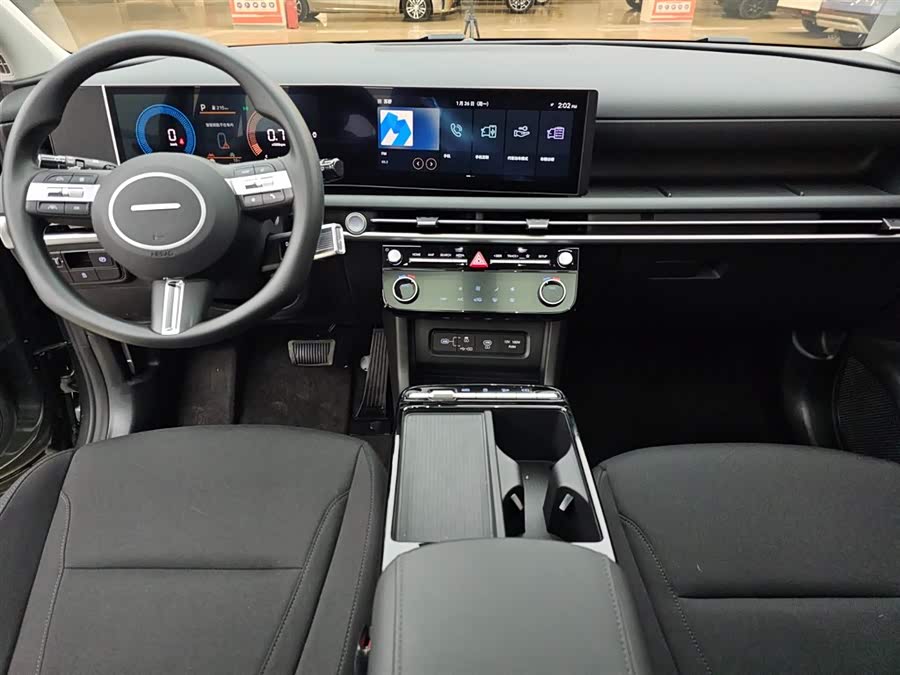 Hyundai Tucson 2025 immagine di auto #12