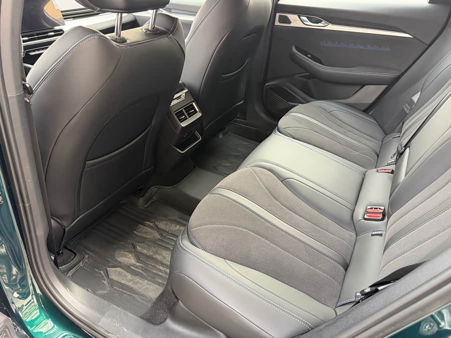 GEELY Preface 2024 car image #12