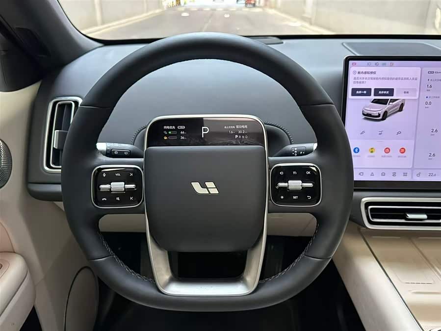 Li L6 2024 image de voiture #12