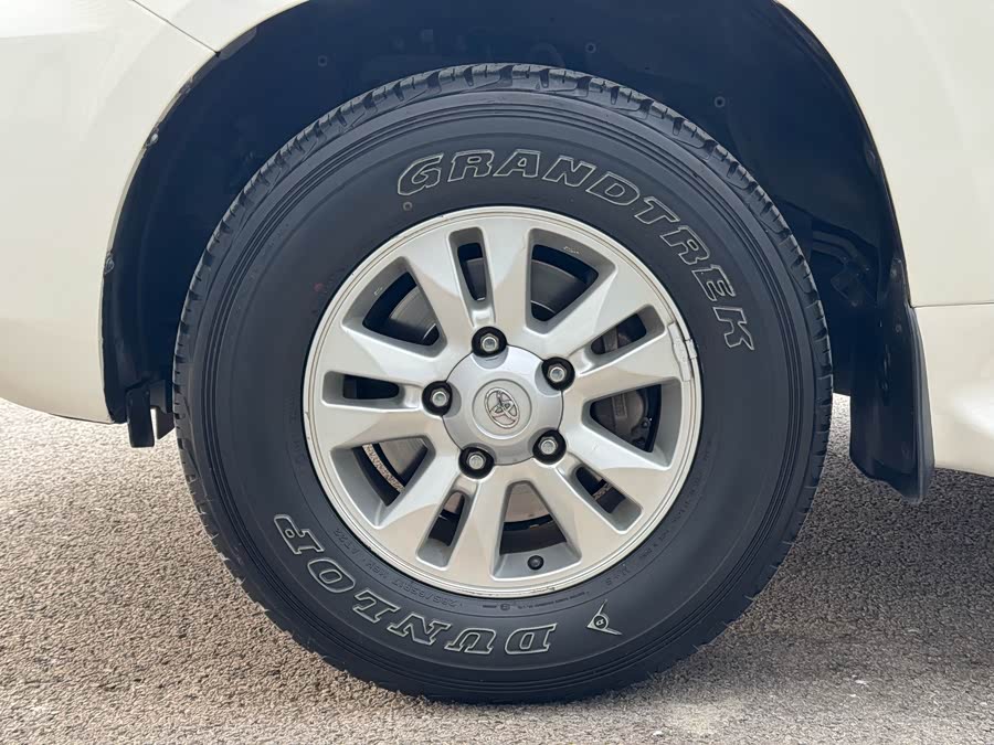 Toyota Land Cruiser 2016 car image #12