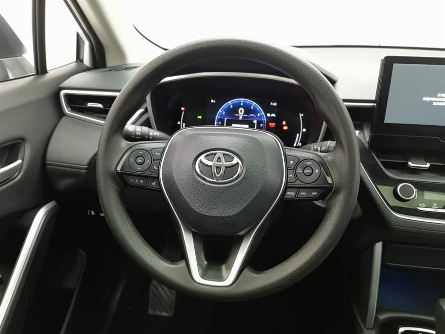 Toyota Frontlander 2023 car image #12