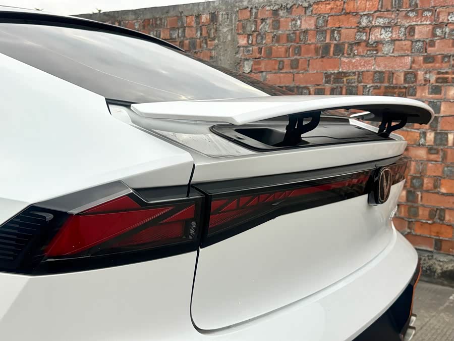 Changan UNI-V 2022 car image #12