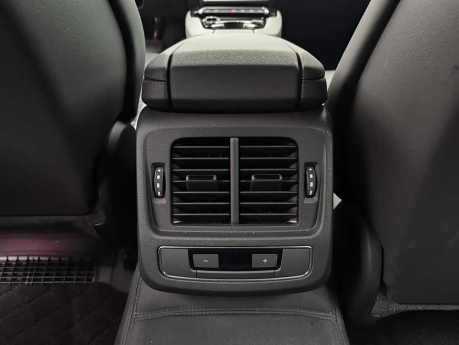 Audi e-tron GT 2024 #12 Audi e-tron GT 2024 صورة سيارة #12