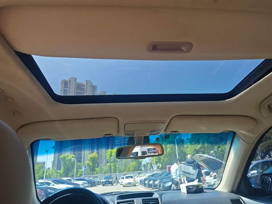 BYD G6 2013 car image #12