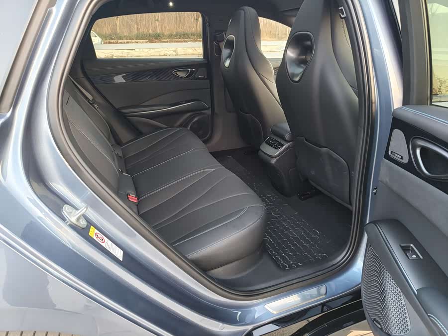 BYD Seal 2025 car image #12