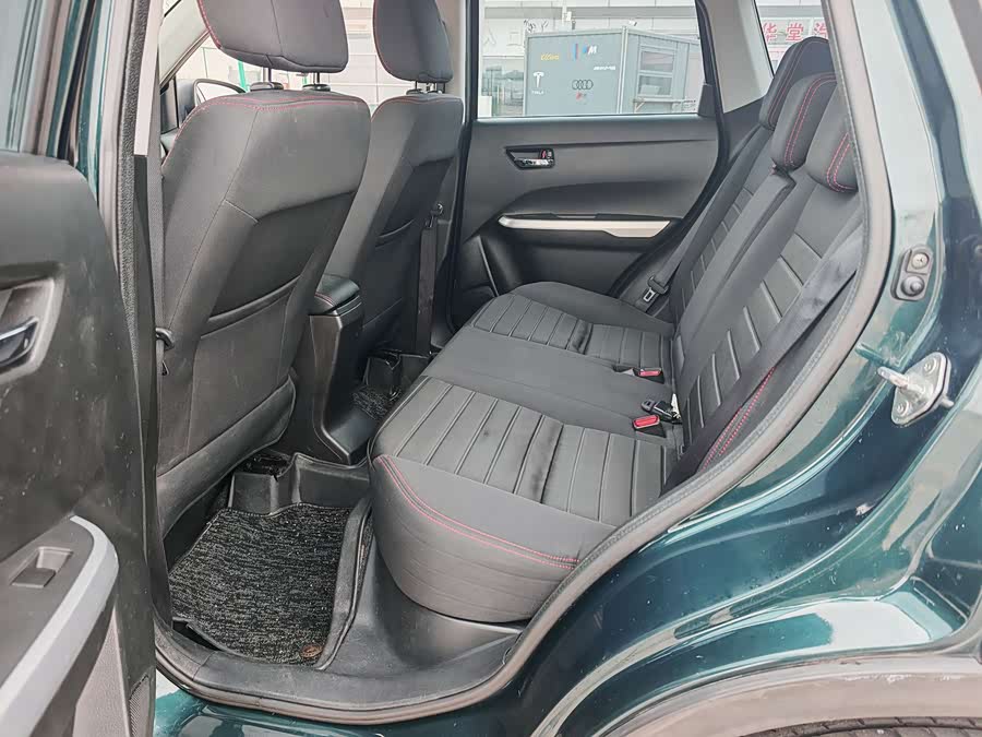 Suzuki Vitara 2017 image de voiture #12