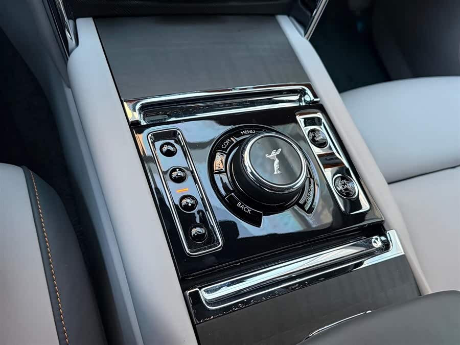 劳斯莱斯 库里南 2021 汽车图片 #12