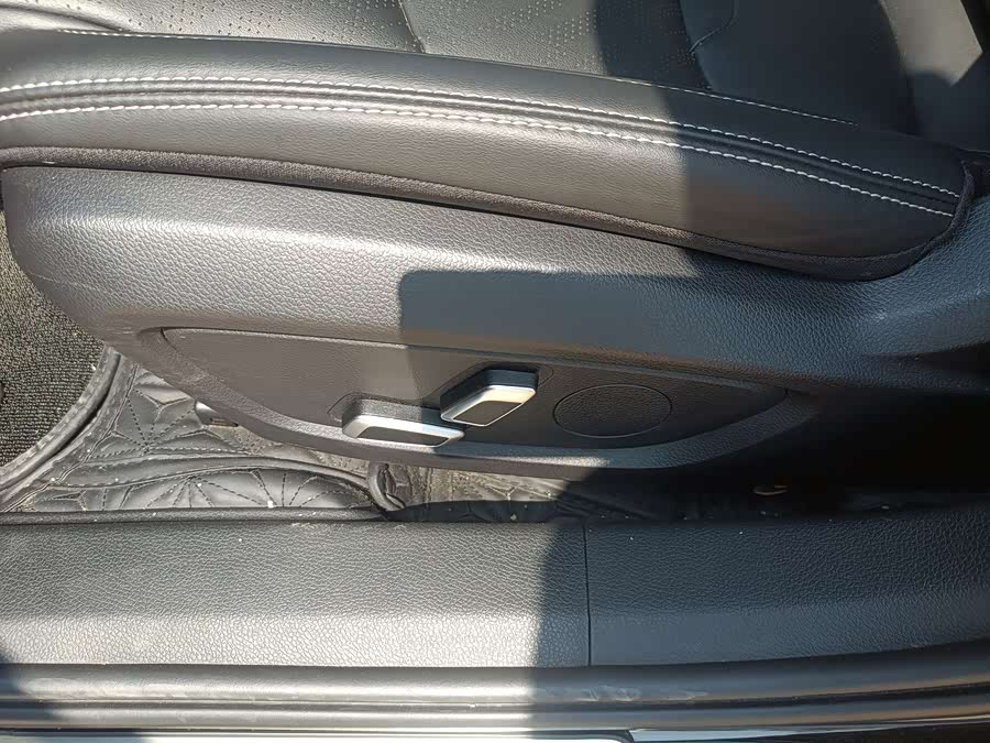 GEELY Preface 2022 car image #12