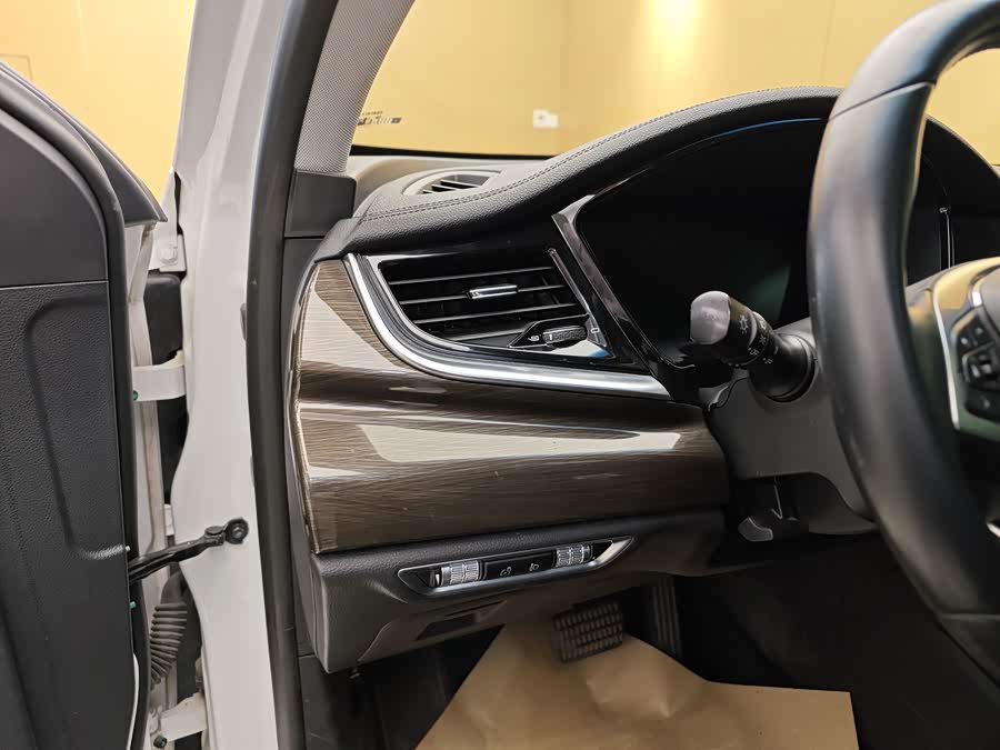 GEELY Ulion 2019 car image #12