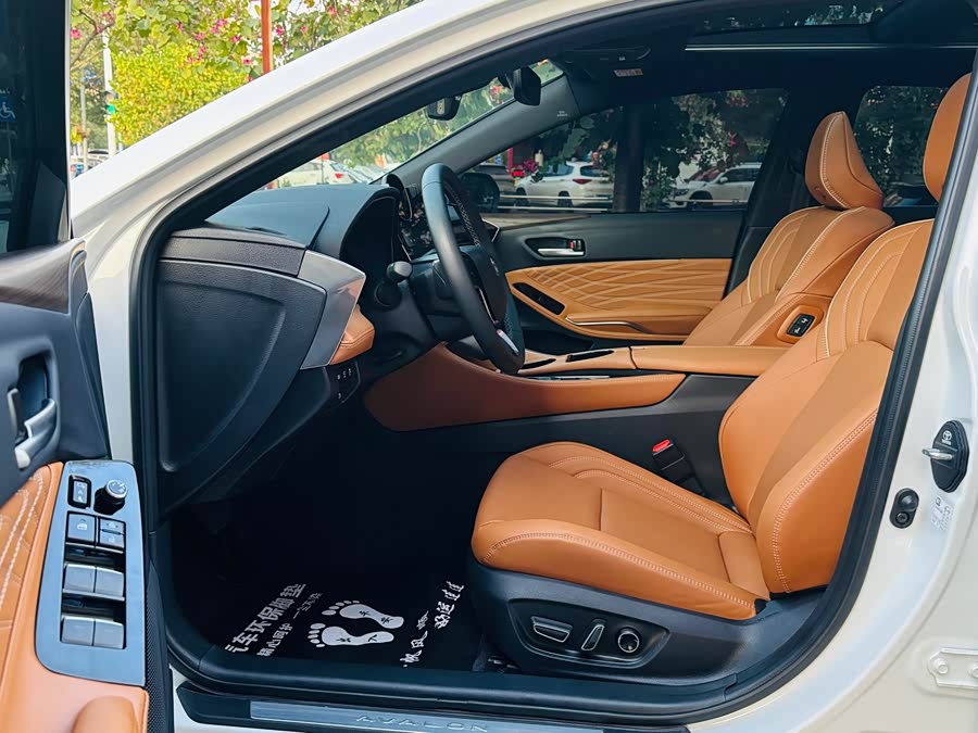 Toyota Avalon 2025 car image #12