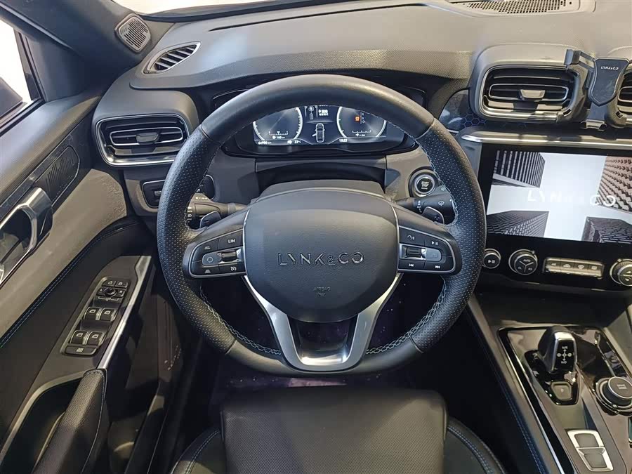 Lynk & Co 03 New Energy 2021 #12 Lynk & Co 03 New Energy 2021 car image #12