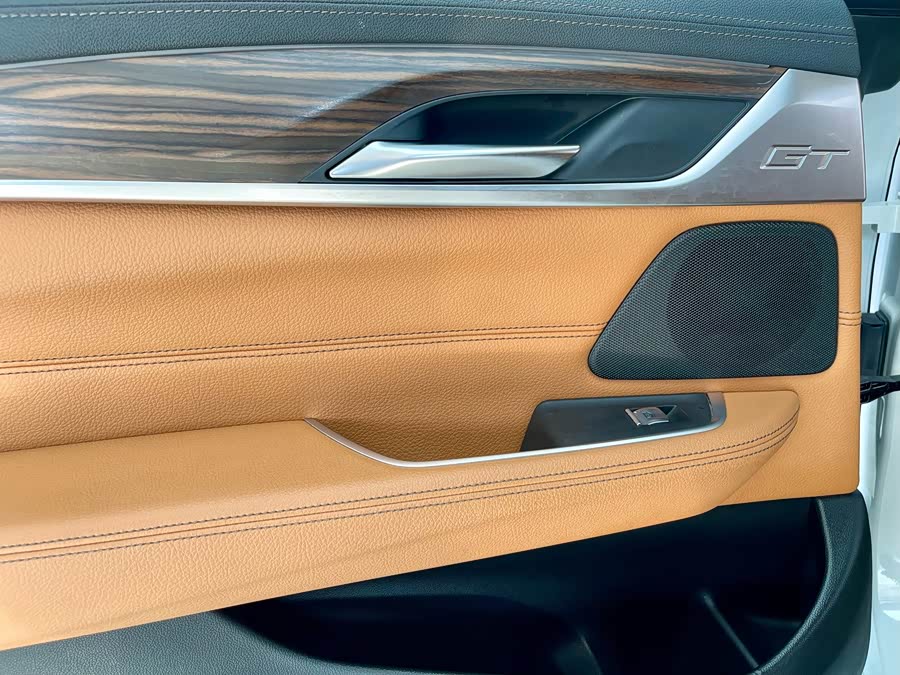 BMW 6 Series GT 2022 #12 BMW 6 Series GT 2022 car image #12