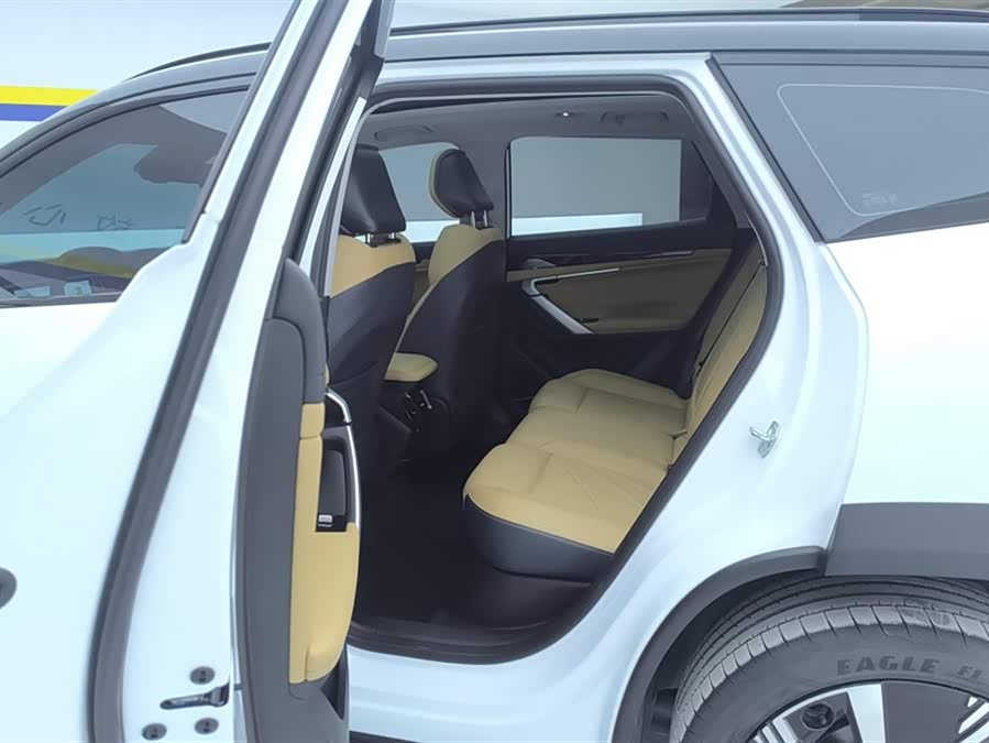 GEELY Boyue L 2023 car image #12