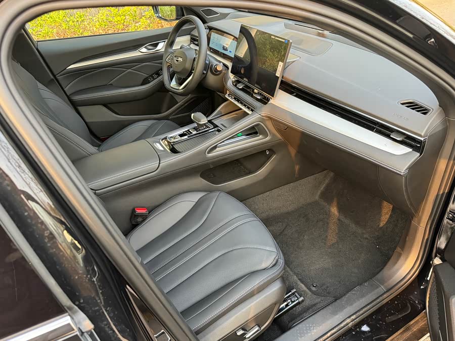 GEELY Preface 2025 #12 GEELY Preface 2025 car image #12